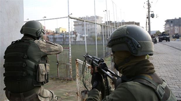 Sur'da çatışma: 3 asker yaralandı
