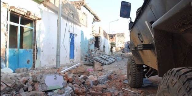 Sur'da patlama: 1 şehit 5'i asker 7 yaralı