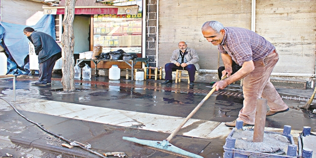 Sur’da yaralar sarılıyor
