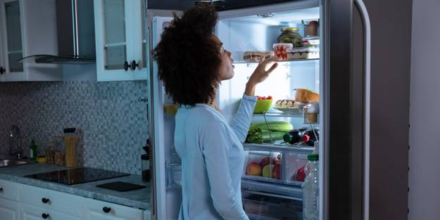 'Sürekli aç hissediyorum' diyenler dikkat! İşte acıkmaya neden olan 14 hata...