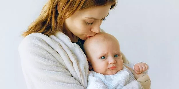 Sürekli ağlayan bebek için ne yapmalı? Bu yöntemlerle ağlayan bebeğinizi kolayca sakinleştirebilirsiniz