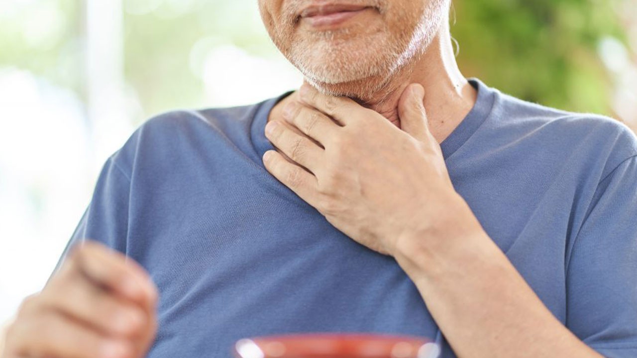 Sürekli boğazınız ağrıyorsa dikkat! Nedeni sandığınızdan çok daha ciddi olabilir