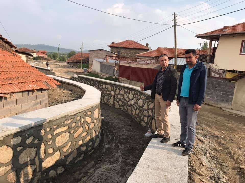 Sürekli sel baskını olan köyde dere ıslahı çalışması 