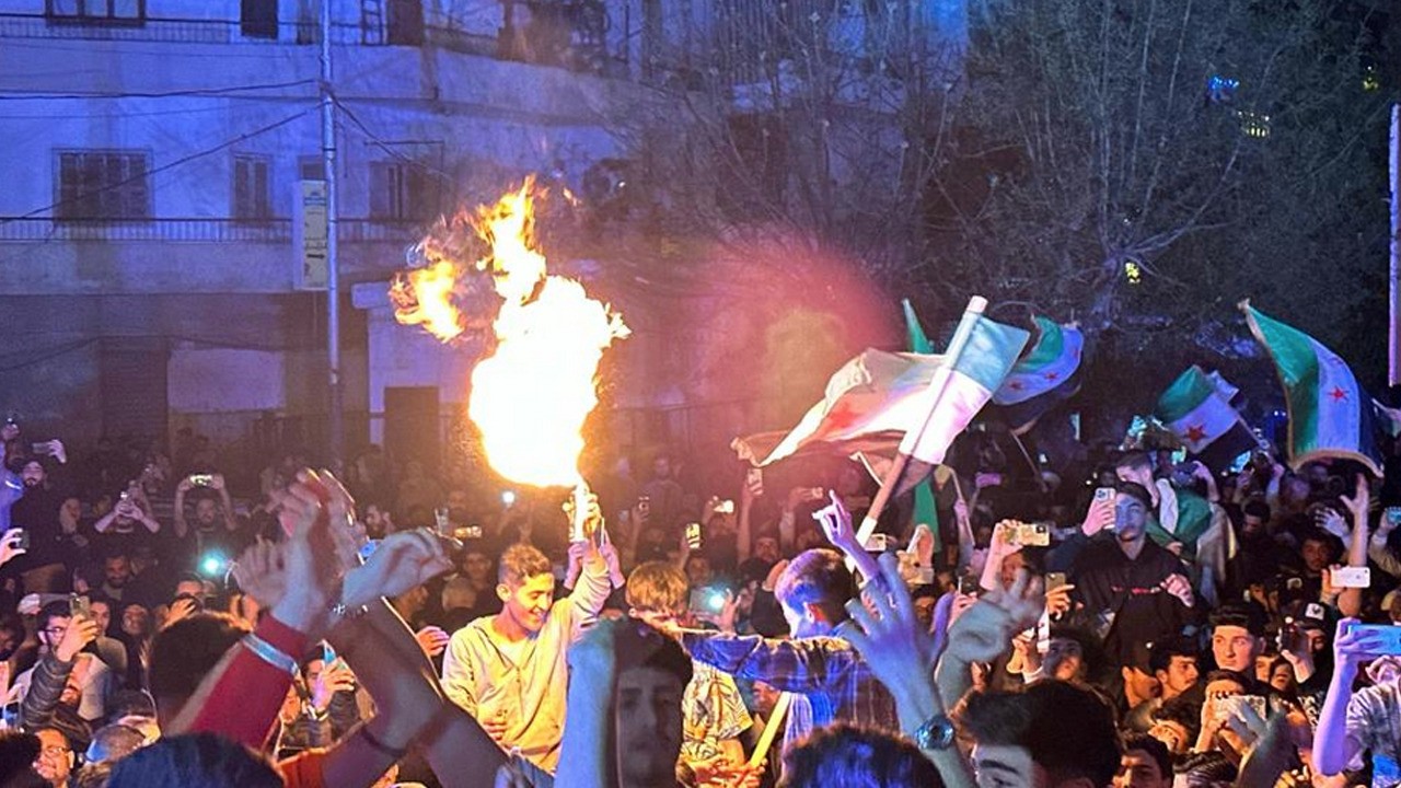 Suriye Devrimi’nin 14. yıl dönümü birçok ilde coşkuyla kutlandı! Eski halinden eser yok