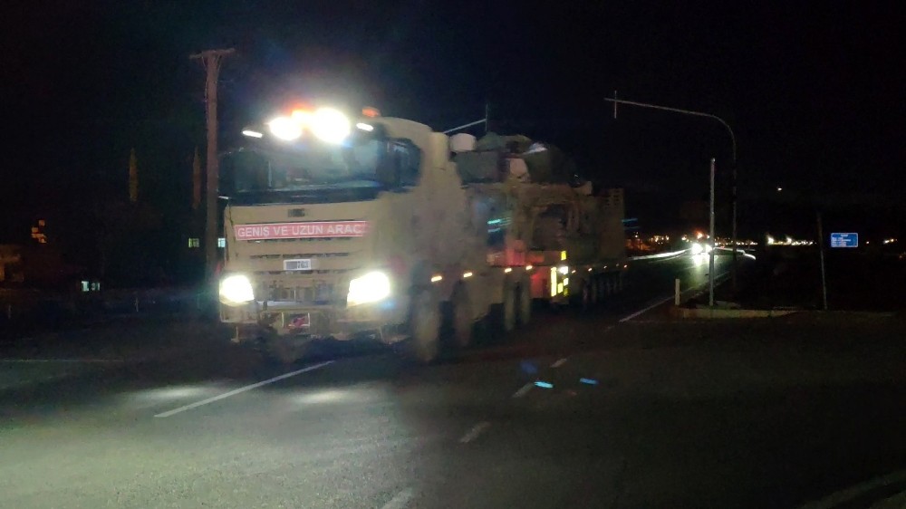 Suriye sınırına tank ve ZPT sevkiyatı 