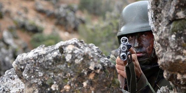 Suriye sınırında Mehmetçiğe ateş açıldı!