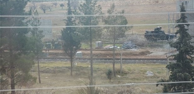 Sınırında Türk askerine saldırı