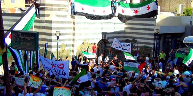 Suriye devriminde 1 yıl ne oldu?