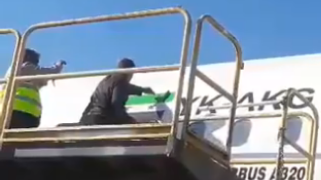 Suriye’de Esed rejiminin ‘havadaki’ izleri bile silindi!