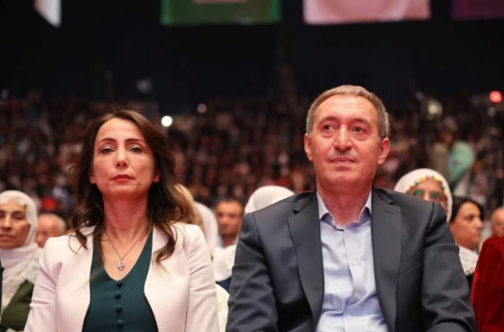 Suriye’de PKK-YPG paçavraya döndü, Şara süpürdü! DEM ve Kandil hattında ihanet paniği