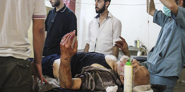 Suriye’de varil ve vakum bombalı katliam sürüyor