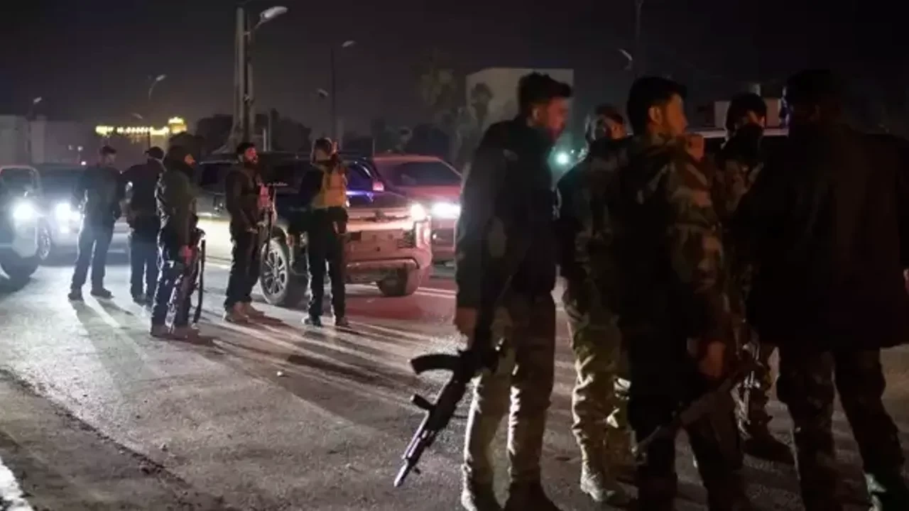 Suriye'de yeni yönetime bağlı güçlere hain pusu! İran'a bağlı eski rejimin artıkları mı yaptı?