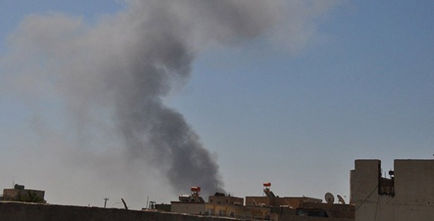 Suriye'de YPG karargahına bombalı araçla saldırı