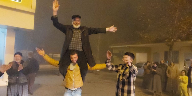 Suriyeli 53 yaşındaki Hamo, askere uğurlandı! 'Türkiye'ye hizmet edeceğim için çok gururluyum'