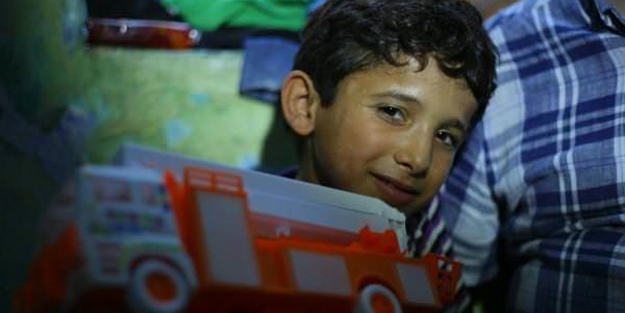 Suriyeli Ahmed'e bakın kim sahip çıktı!