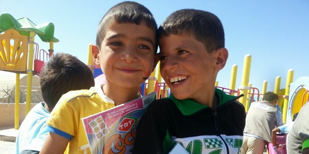 Suriyeli çocuklar için dergi çıktı