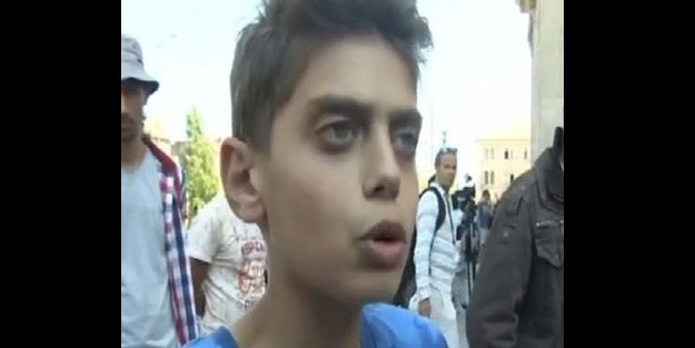 Suriyeli çocuktan Avrupa'ya büyük ders