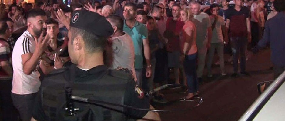 Suriyeli provokasyonunu başlatan grup belli oldu! Emniyet sürek avı başlattı