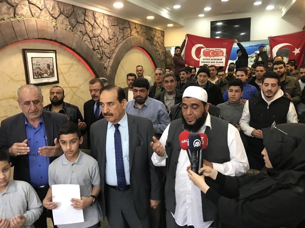 Suriyeli ve Iraklı sığınmacılardan Türk askerine destek 