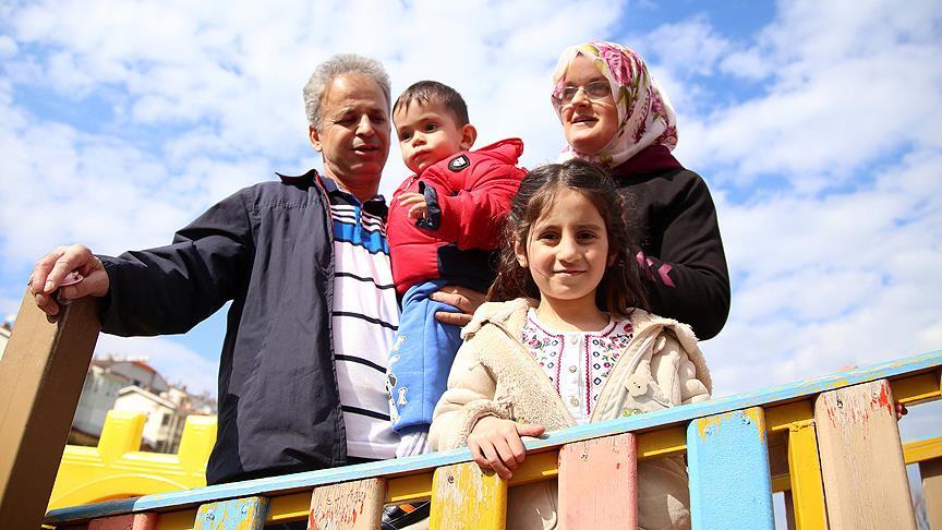 Suriyeli yetim kardeşlerin 'koruyucu ailesi' oldular