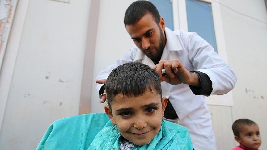 Suriyeli yetimleri sevindiriyor