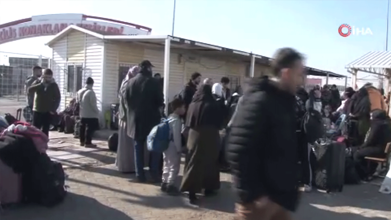 Suriyeliler evlerine koşarak dönüyor