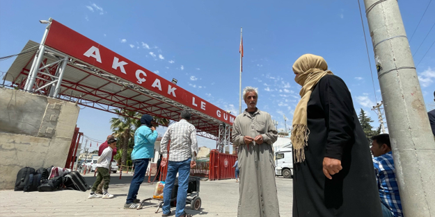 Suriyelilerin gönüllü geri dönüşü sürüyor