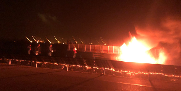 Suriye'ye giden tırın lastikleri alev aldı!