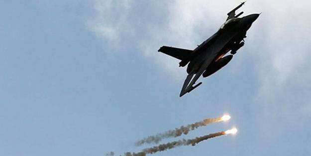 Suriye'ye hava saldırısı düzenlendi