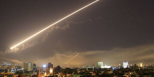 Suriye'ye hava saldırısı düzenlendi