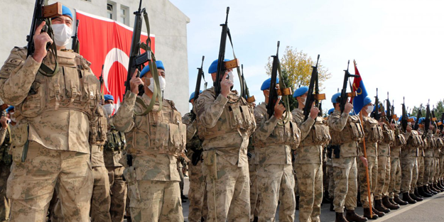 Suriye'ye uğurlanan Mehmetçikten düşmanı titreten komando marşı