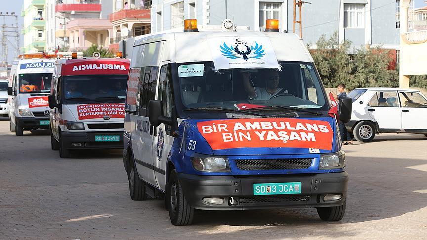 Suriye'ye ulaştırılacak ambulanslar Reyhanlı'da