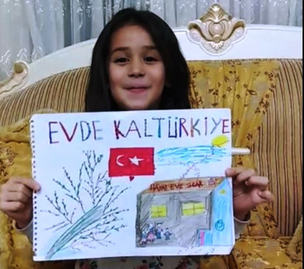 Suruçlu miniklerden ‘evde kal’ çağrısı 