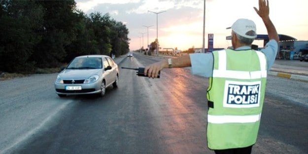 Sürücüler dikkat! Bunu yapana trafikten men cezası