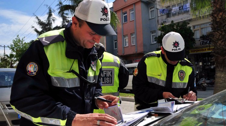 Sürücüler dikkat! Trafik cezalarına yeni düzenleme