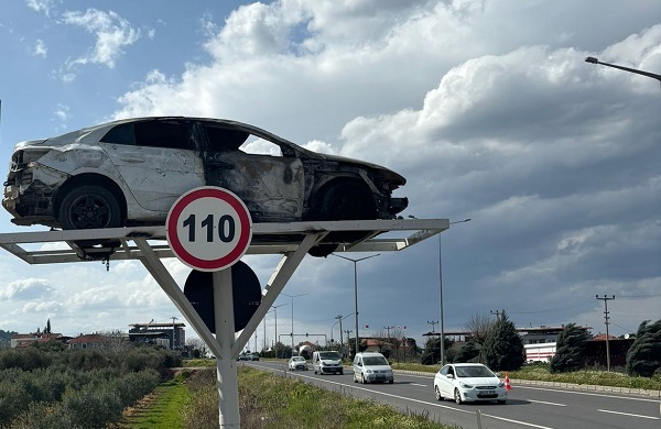 Sürücüler kazaya karşı böyle uyarılıyor
