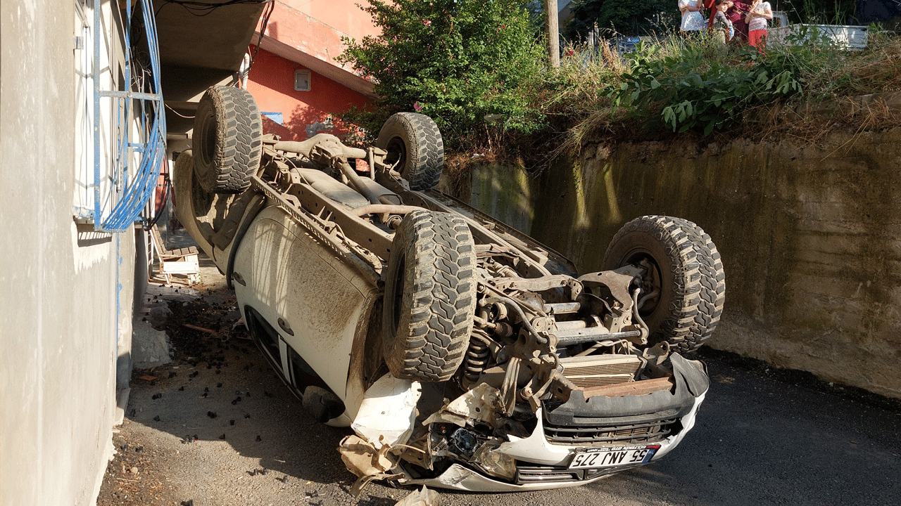 Sürücünün park edip bakkala gittiği kamyonet kendi başına hareket edip 8 yaşındaki çocuğu ezdi