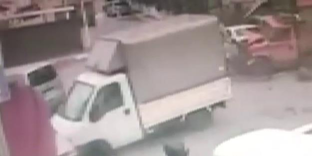 Sürücüsünün hakimiyetini kaybettiği kamyonet dehşet saçtı