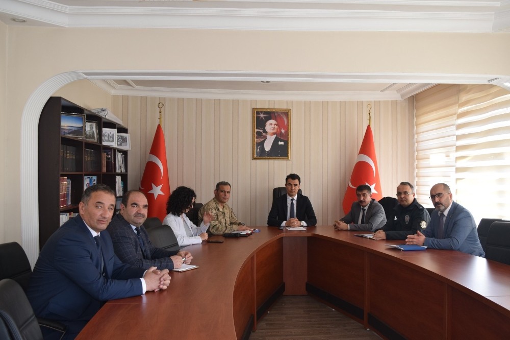 Susuz’da uyuşturucuyla mücadele toplantısı yapıldı 