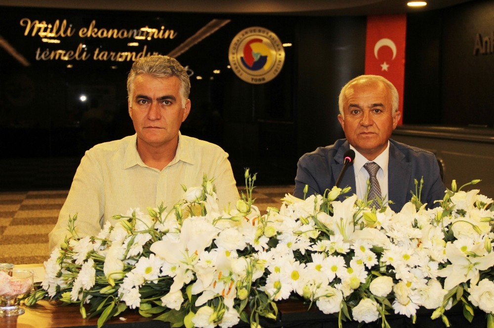 Süt üreticileri maliyetten şikayetçi 
