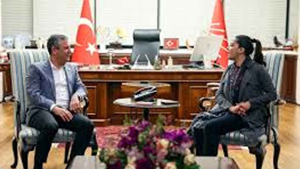 Şutlan başkan Özgür Özel soluğu EMEP'te aldı