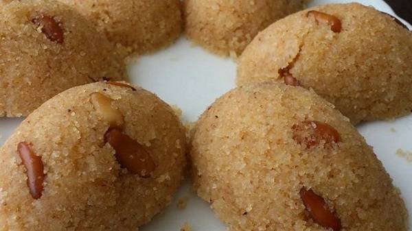 Sütlü irmik helvası tam ölçülü | Kolay irmik helvası nasıl yapılır?