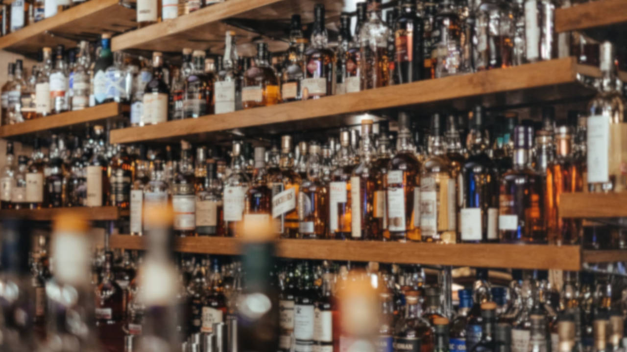 Suudi Arabistan alkol yasağını kaldırıyor!