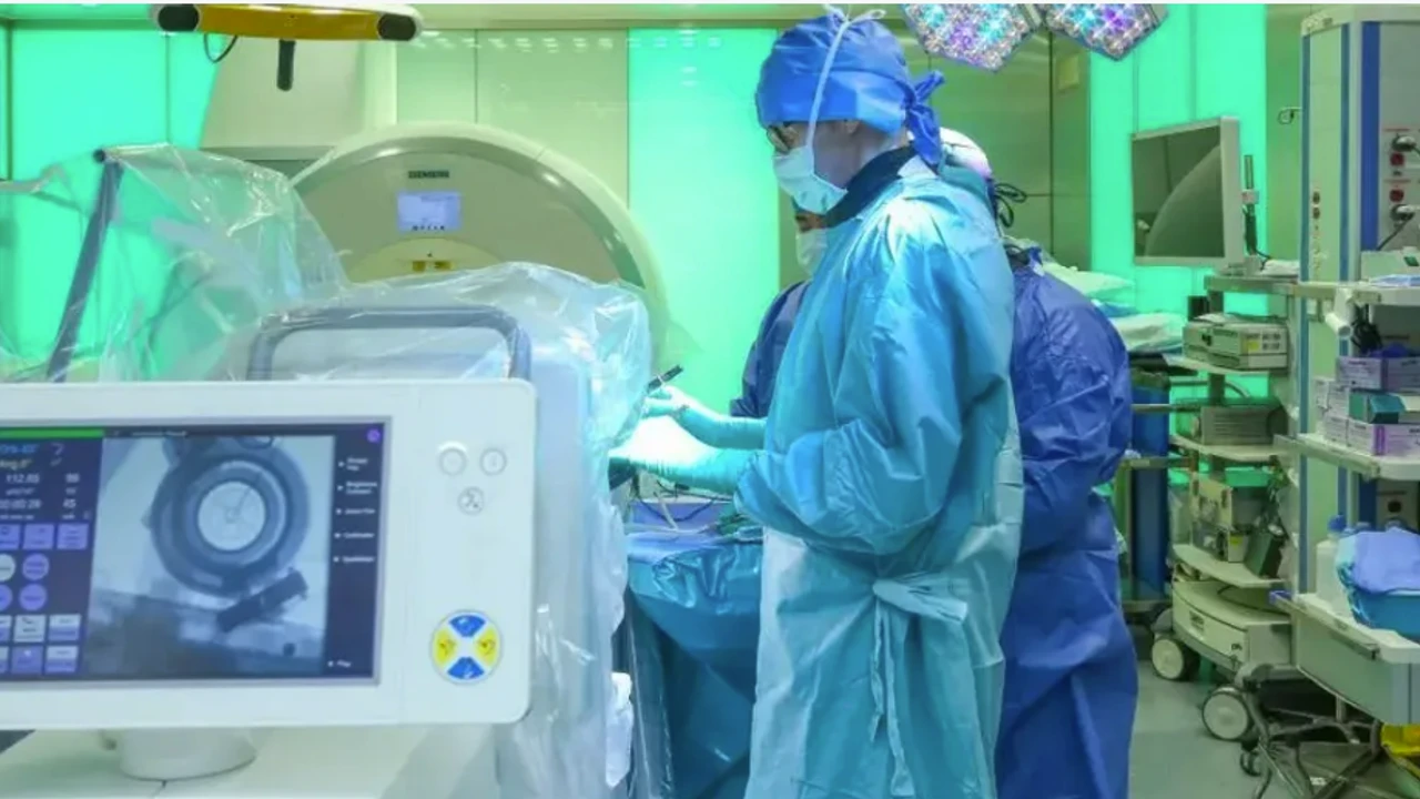 Suudi Arabistan Beyne Çip Yerleştirdi