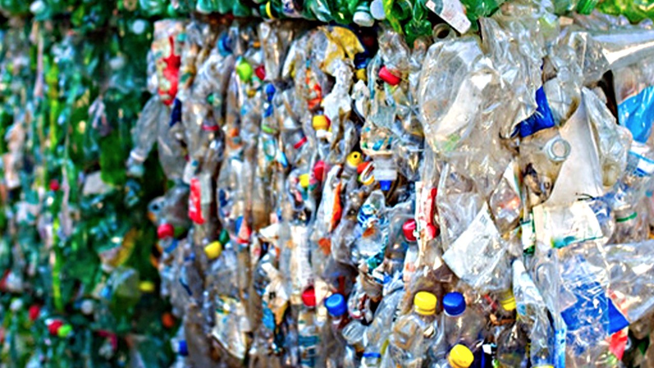 Suudi Arabistan dünyayı plastiğe karşı çözümsüz bıraktı!