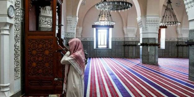 Suudi Arabistan ezan sesini kıstı! İtiraz edenler 'krallığın düşmanları' ilan edildi