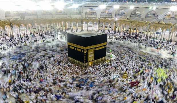 Suudi Arabistan Kabe'yi tavaf için yeniden açtı