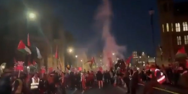 Suudi Arabistan karıştı! Halk sokaklara indi