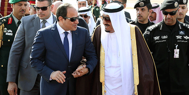 Arabistan Mısır'da strateji değiştiriyor