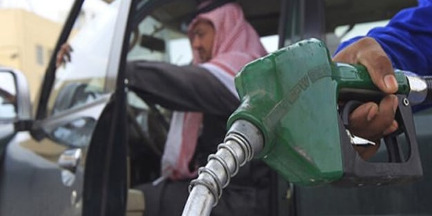 Suudi Arabistan petrol kesintilerine başladı! Suudiler kararı verdi: Bu yıl sonuna kadar kesintiler dahil oldu